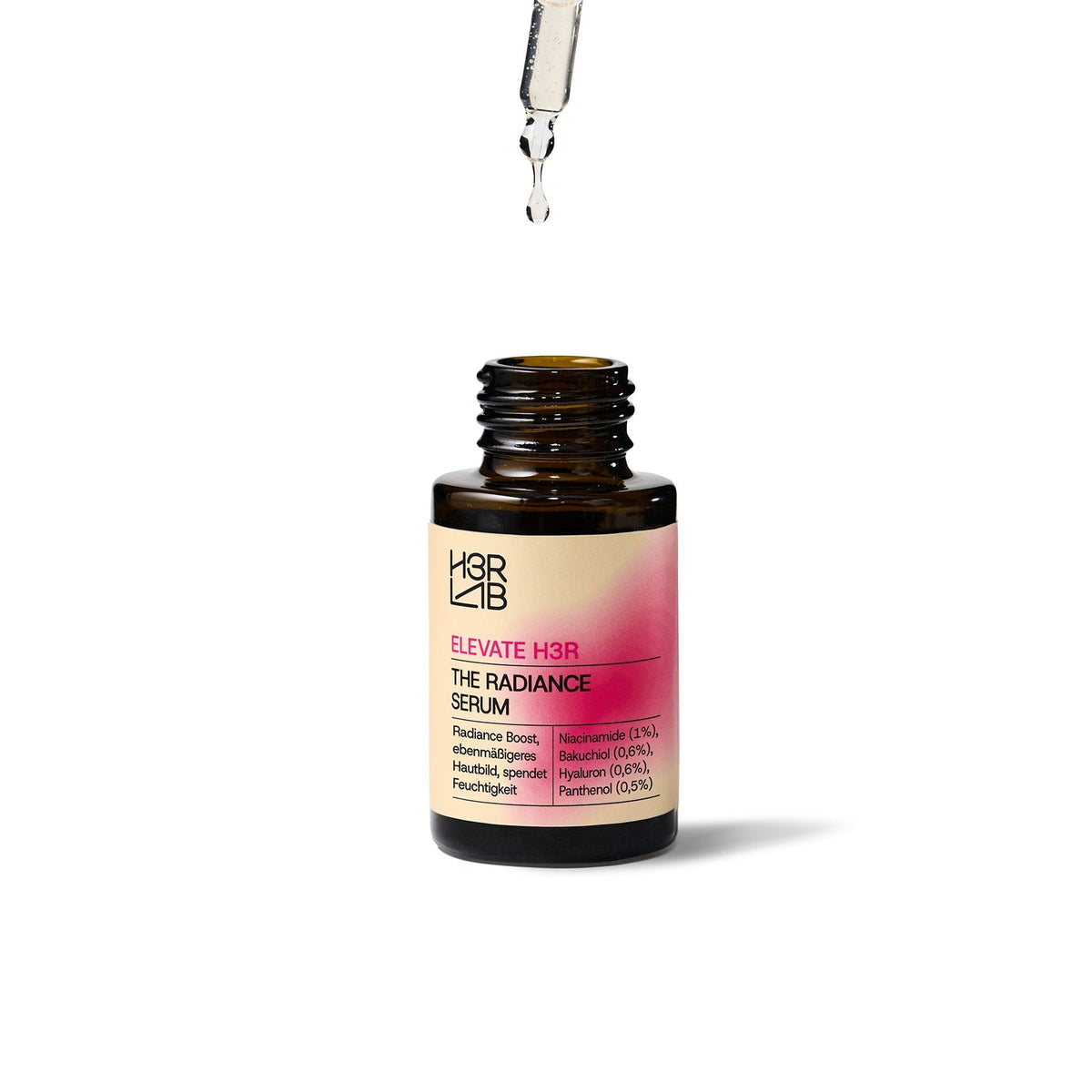 H3R LAB Radiance Serum mit Niacinamid und Bakuchiol, Nahaufnahme der Flasche und Hautpflege-Produkt im Bundle